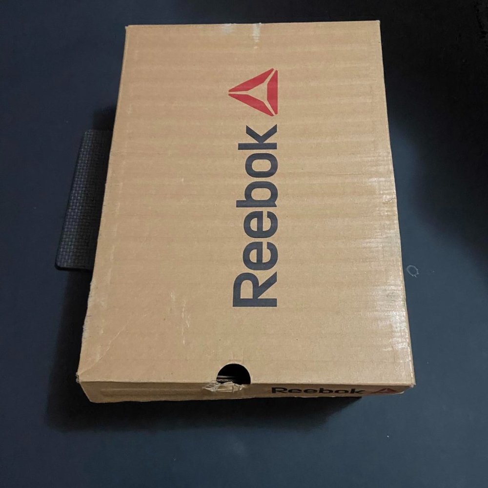 Reebok volt/ Black The Pump sz 9.5